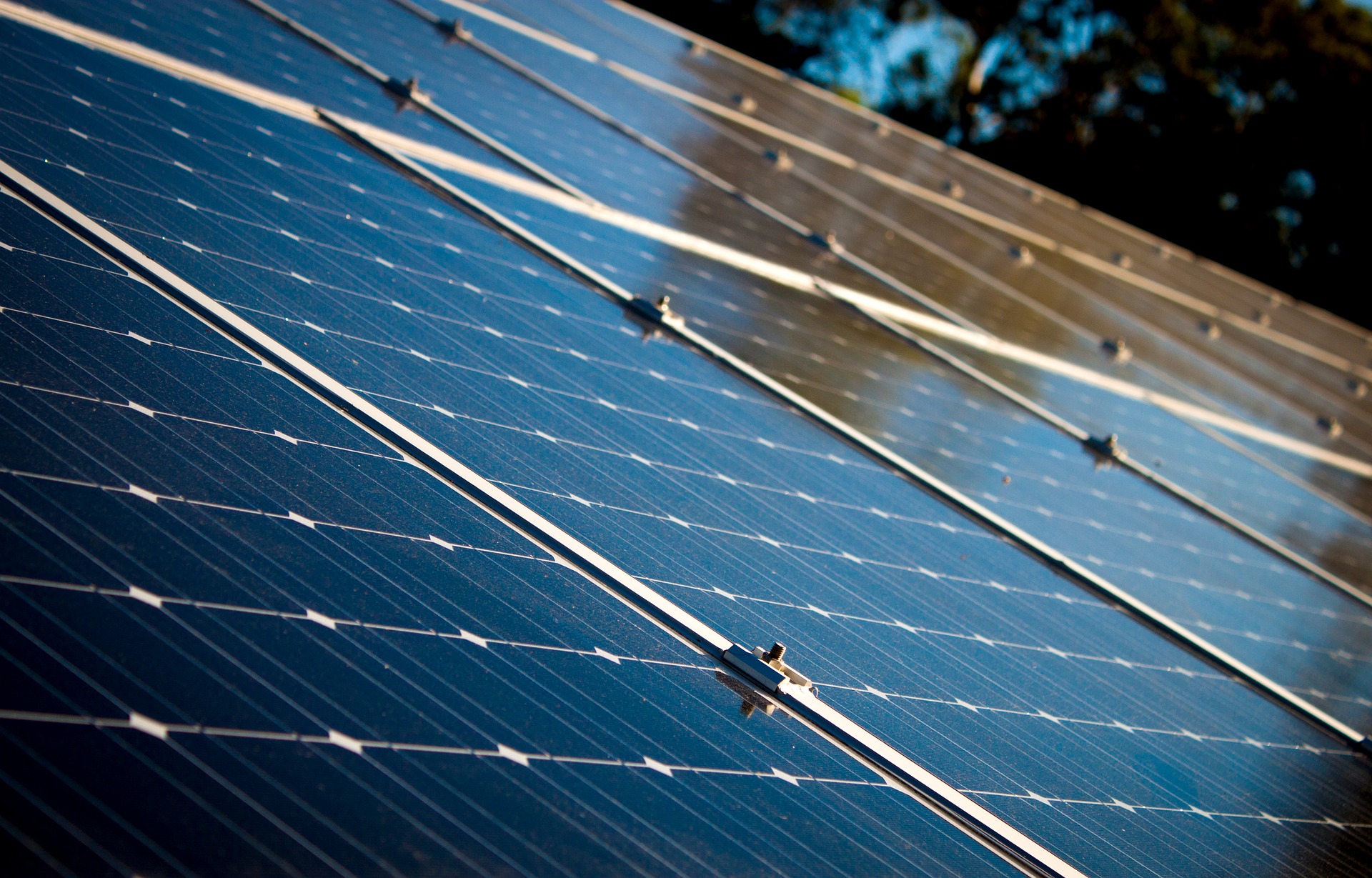 Utiliser les toits des immeubles communaux bellerins pour produire de l'énergie solaire